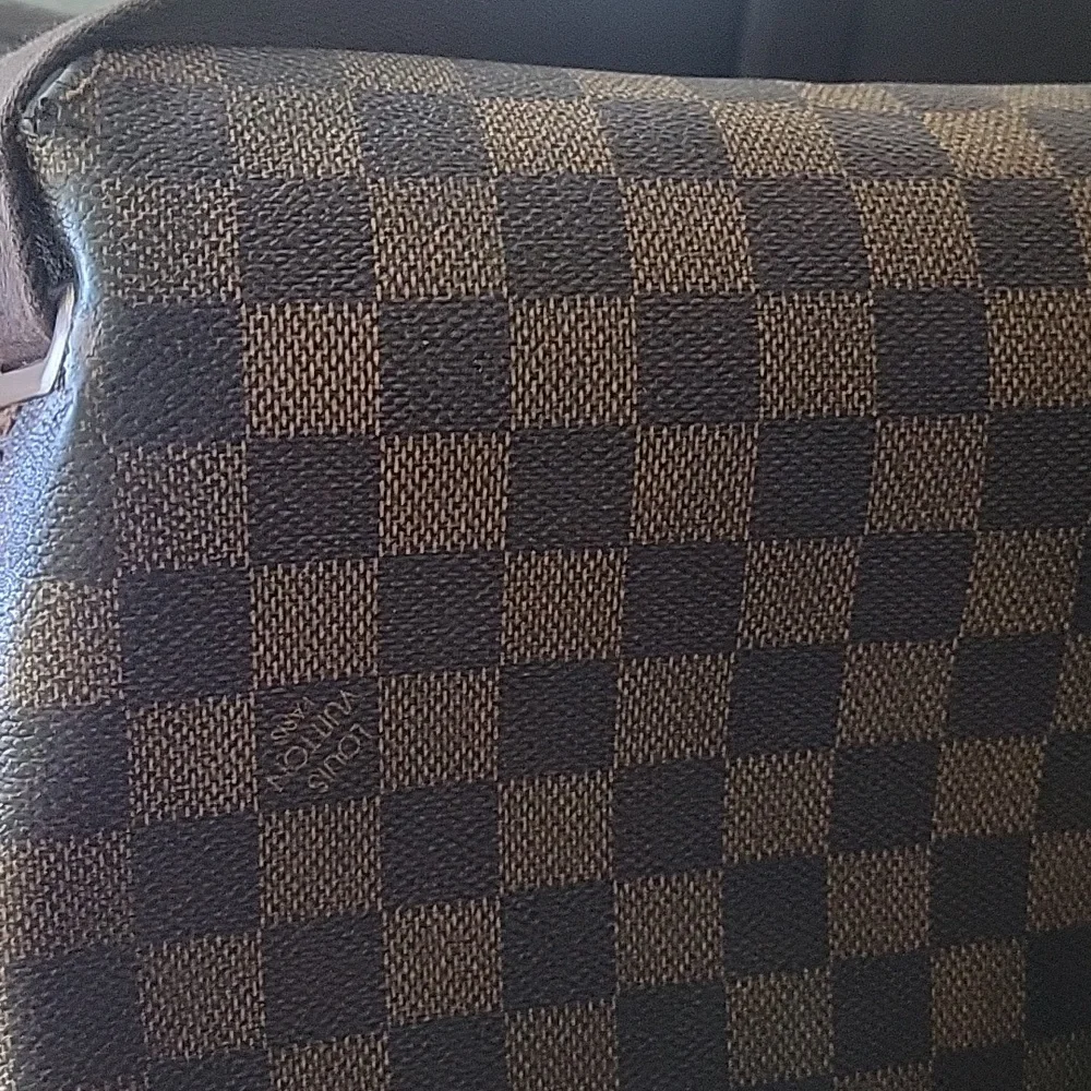 Louis Vuitton Damier Ebene Brooklyn Messenger Bag
